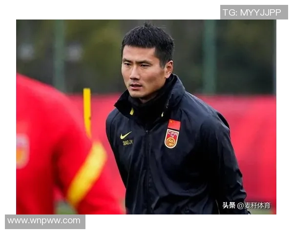 国足新帅邵佳一上任引发热议球迷期待他带领球队重振雄风