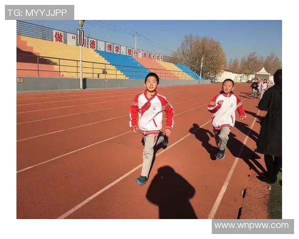 田径运动员分享训练经验与比赛心得助力青少年成长与发展